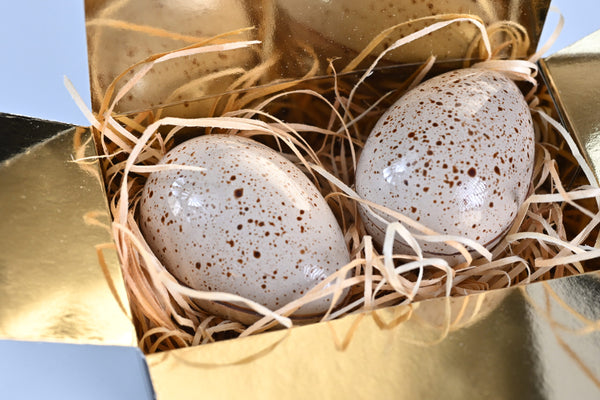 2 oua ciocolata caramel si alune 150g