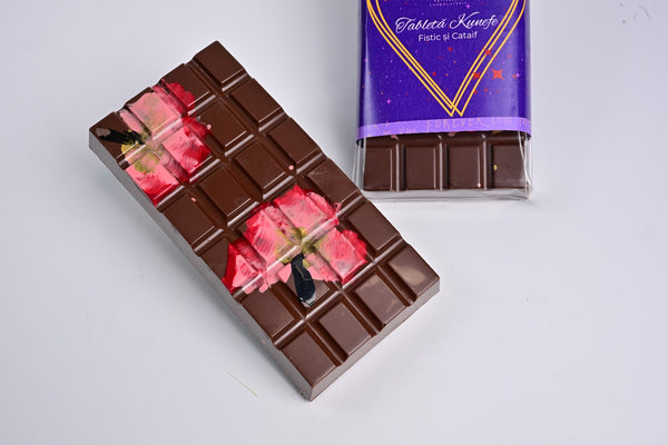 Tabletă ciocolata amaruie Dubai pictata, fistic-cataif, 200g