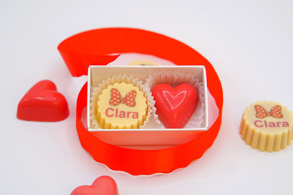 Marturie botez fetita - 2 praline personalizate