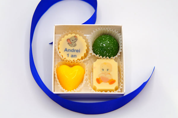 Marturie botez baietel - 4 praline personalizate